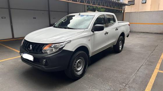 MITSUBISHI L200 TRITON 2.4 16V TURBO DIESEL GL CD 4X4 MANUAL